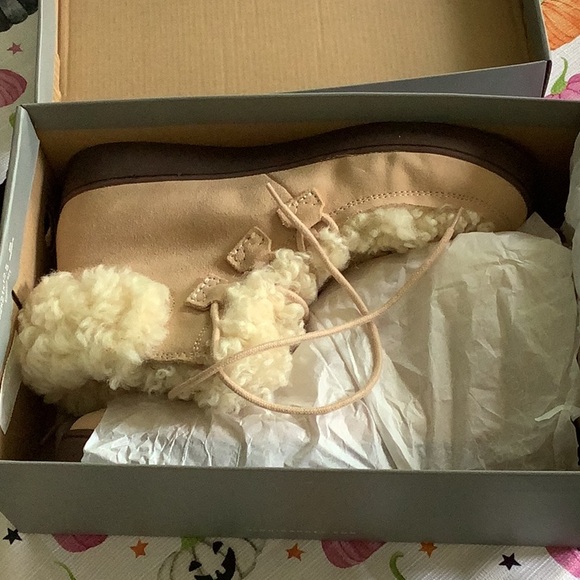 Vionic Women’s Winter Boots NEW 9.5 - Picture 6 of 7